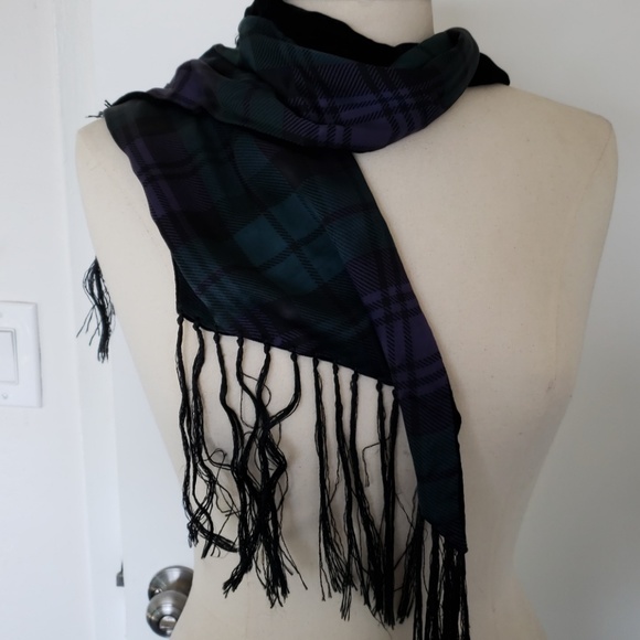 Scarf - Picture 2 of 5